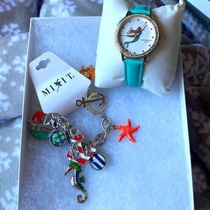 Caribbean Joe Seafoam Mermaid. Mixit beach stretch charm bracelet NWT